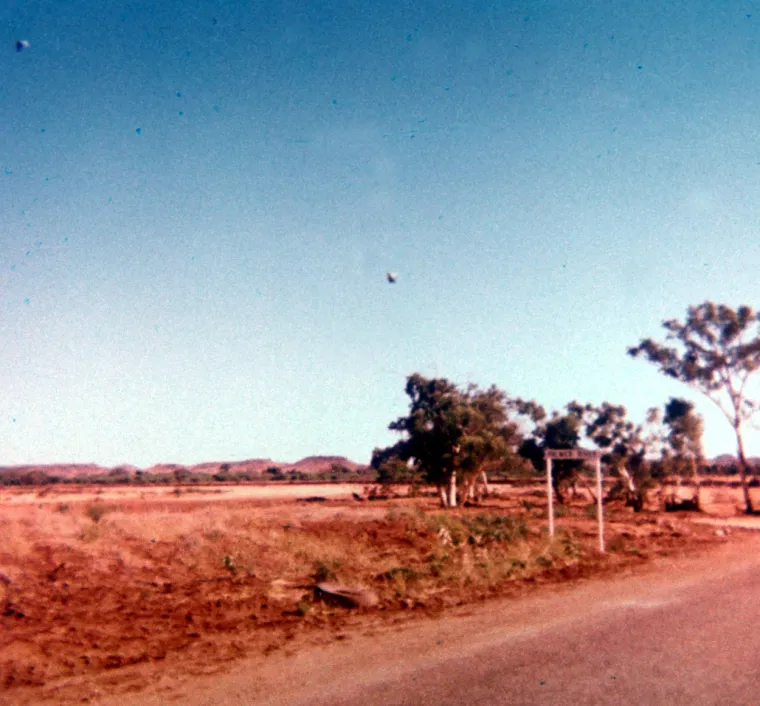 Dva NLO-a koja su se u Palmer Riveru, Sjeverni teritorij, Australija, 29. prosinca 1974. Vjerojatno su bile ptice