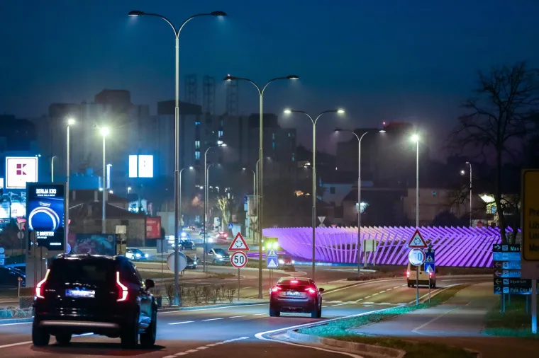 Gradovi diljem Hrvatske osvijetljeni ljubičastom bojom. Evo koja poruka stoji iza toga
