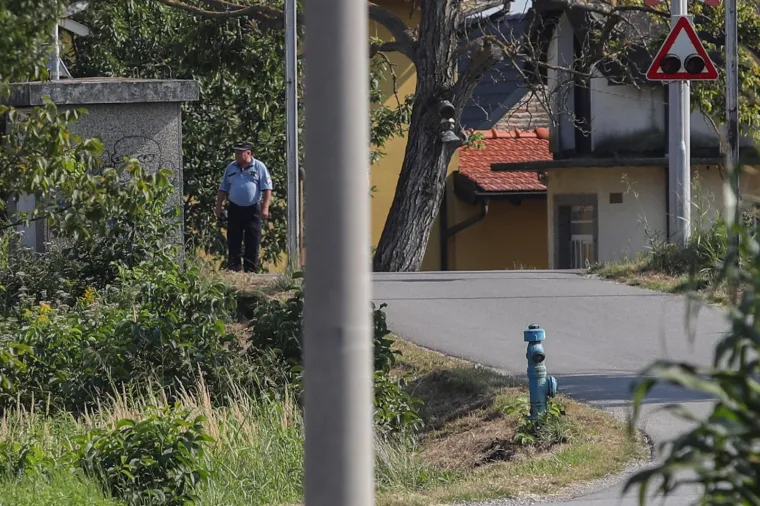 Vlak naletio na automobil u Zagrebu: Jedna osoba je poginula, obustavljen je sav promet