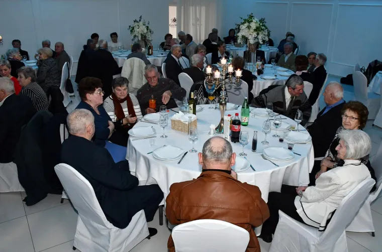 U Požegi za Valentinovo zaplesali parovi koji su 50 godina u braku