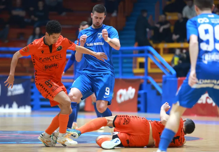 Šibenik šokirao i Futsal Dinamo: Dramatična utakmica u dvojci Doma sportova, 'drugo lice Dalmacije' u transu