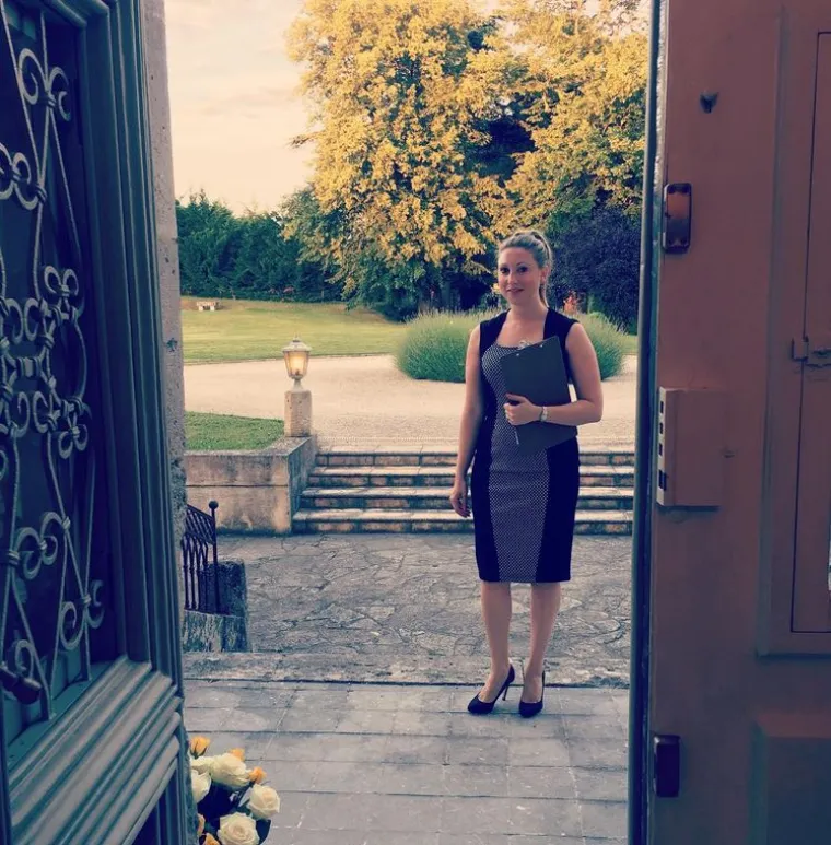Daisy je otkrila svoj poziv kada je pomogla svom bratu Dannyju da isplanira njegovu prosidbu prije 12 godina. Dodala je: &quot;Nije znao što učiniti. Planirala sam prosidbu u Londonu, a on ju je zaprosio za vrijeme zalaska sunca. Njegova djevojka je pristala na prosidbu.&quot; 