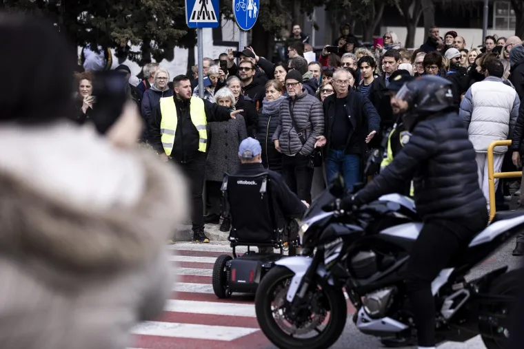 Splićani blokirali promet i poručili da ne žele pretovarnu stanicu i kontejnere u svom kotaru
