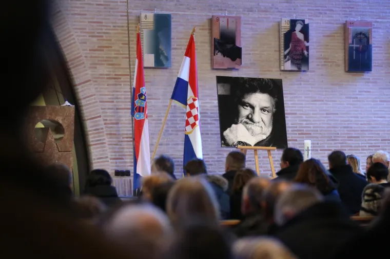 MISA ZADUŠNICA ZA SLOBODANA PRALJKA: U crkvi Svete Mati Slobode okupili se generali, došao je i Thompson