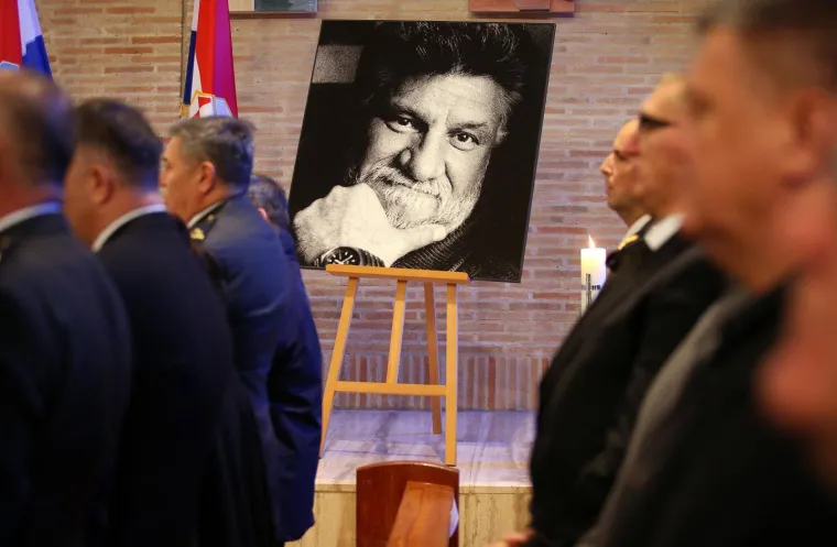 MISA ZADUŠNICA ZA SLOBODANA PRALJKA: U crkvi Svete Mati Slobode okupili se generali, došao je i Thompson