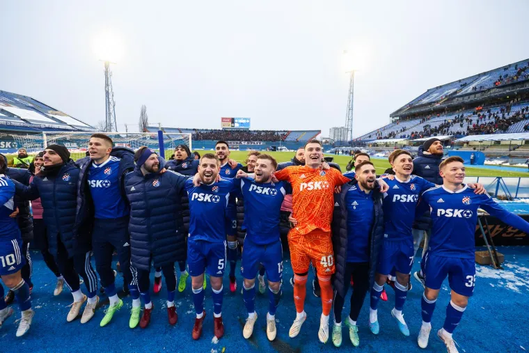 Nakon debakla na Maksimiru Torcida pjevala neočekivanu pjesmu igračima Hajduka