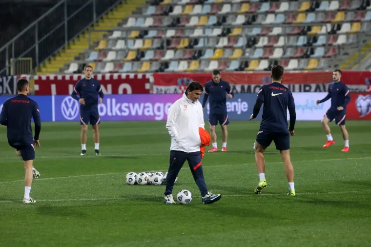 VATRENI ODRADILI POSLJEDNJI TRENING PRED MALTU: Pogledajte kadrove s Rujevice