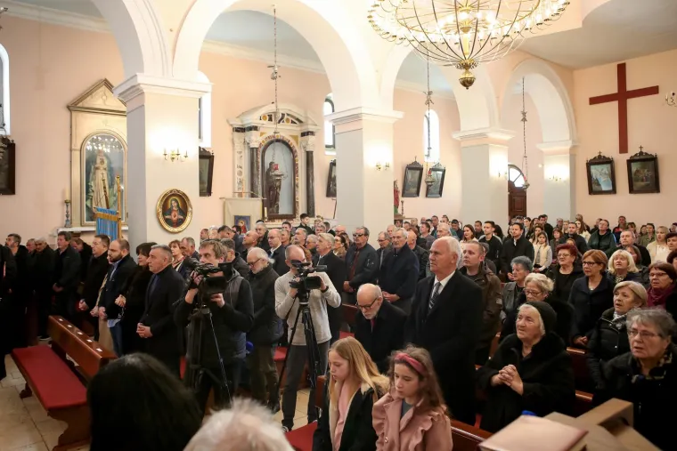 Ante Gotovina privukao pažnju ovim potezom: Pogledajte što je darovao crkvi u rodnim Pakoštanima