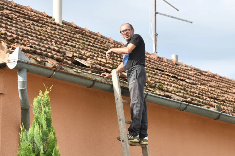 Nevrijeme devastiralo staklenike, krovove i vjetrobranska stakla u Velikom Bukovcu: Štete se još zbrajaju