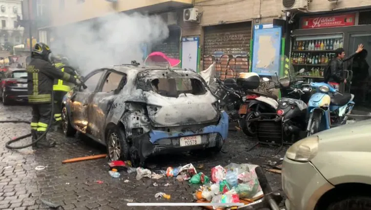 Žestoki neredi uoči utakmice Lige prvaka: Bilo im je zabranjeno doći, a sad lome i pale po gradu