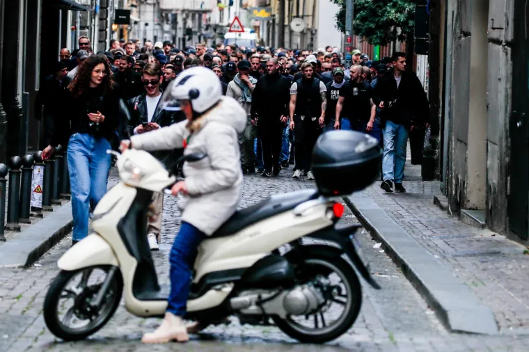 Žestoki neredi uoči utakmice Lige prvaka: Bilo im je zabranjeno doći, a sad lome i pale po gradu