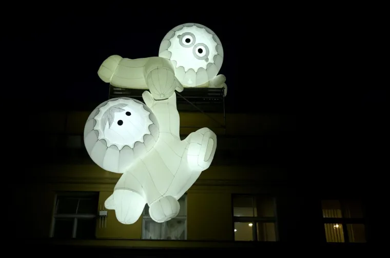 Instalacija Anooki (Apparition) na Tržnici Dolac 