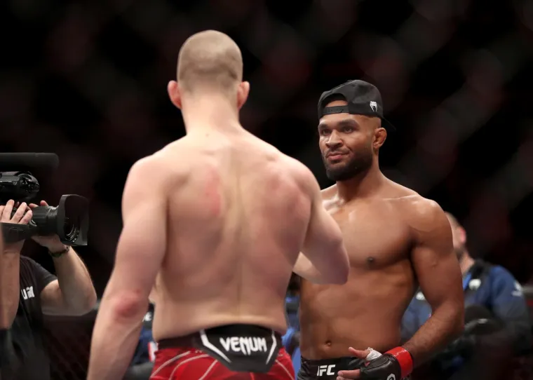 Kamere zabilježile trenutak na UFC 286 u Londonu koji ledi krv u žilama
