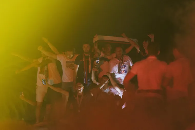 Split je u transu, razdragano mnoštvo zapalio je popularni pjevač