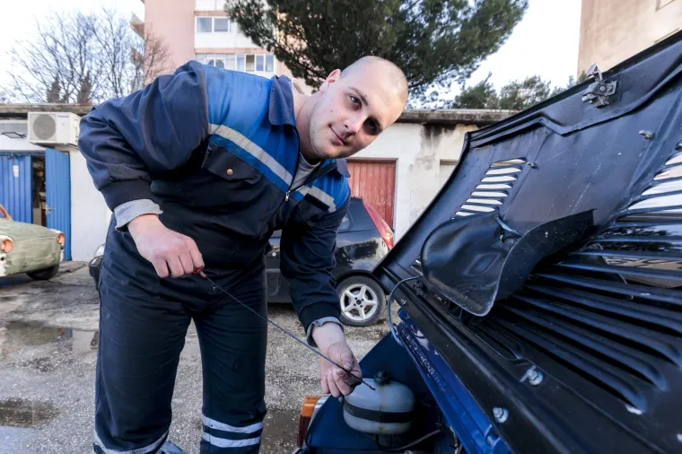 Marin i Josip od olupina Fića u kvartovskoj garaži stvaraju prave male jurilice: 'Ovo više nije hobi nego ljubav'