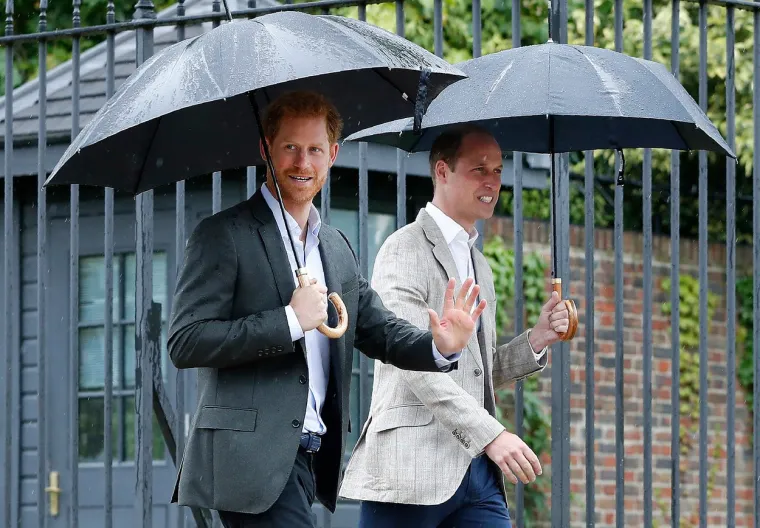 Podsjetimo, Harryju i Meghan još uvijek nisu potvrdili svoj dolazak na krunidbu kralja Charlesa III., a glasine kruže da su pregovori oko njihove uloge na ceremoniji zaključeni.