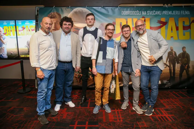 Marko, ne puštaj je! Prezgodna Valentina Walme krade pažnju i kad ne nosi velebne plesne haljine