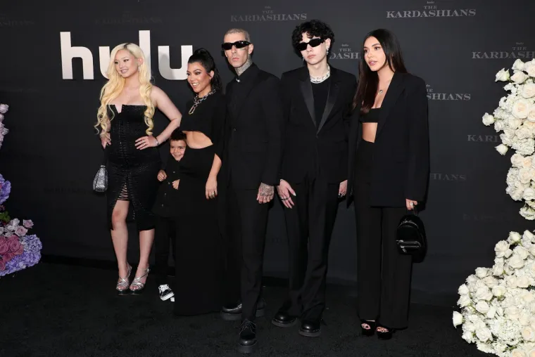 Pete Davidson, čuvaj je ko oko u glavi: Nije ostalo ni milimetra prostora u lateks haljini Kim Kardashian