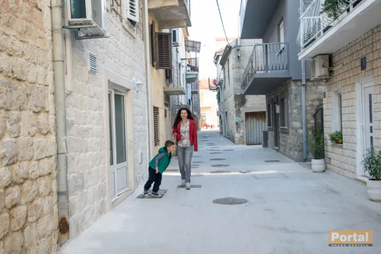 KAŠTEL ŠTAFILIĆ: U jednoj maloj ulici čak 118 šahtova