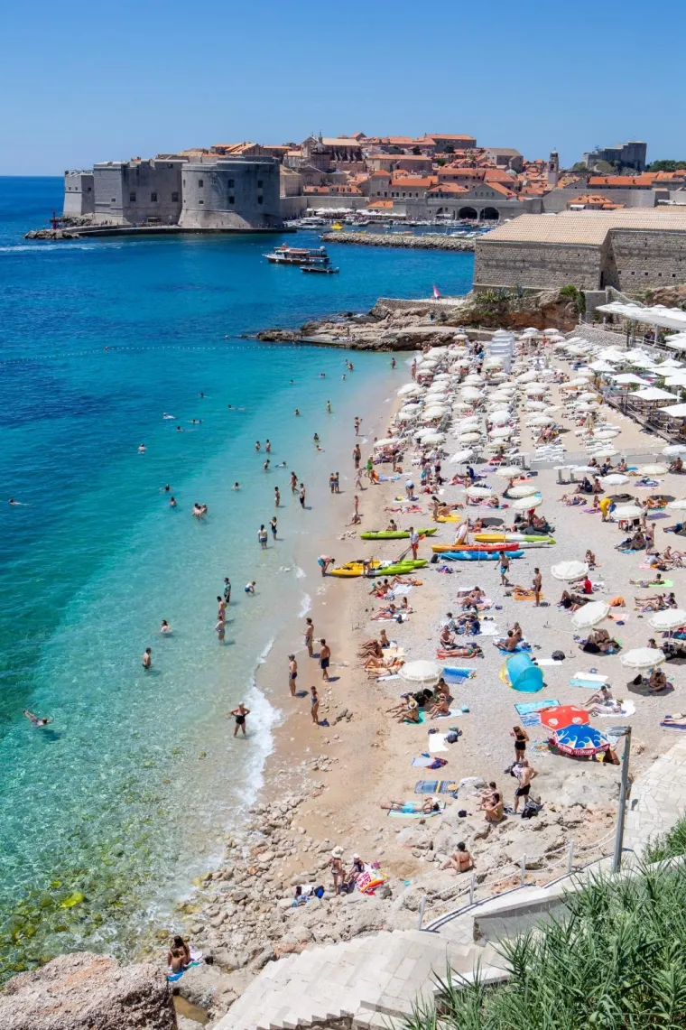 Pozdrav iz Dubrovnika: Paklene vrućine lakše se podnose na plažama grada ispod Srđa