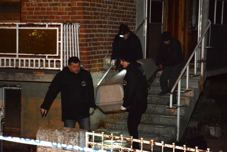 TRAGEDIJA U NOVOM VIRJU: Ovo je kuća u kojoj su pronađena dvojica mrtvih prijatelja