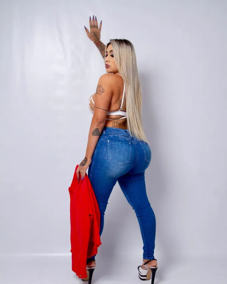 Juju Ferrari