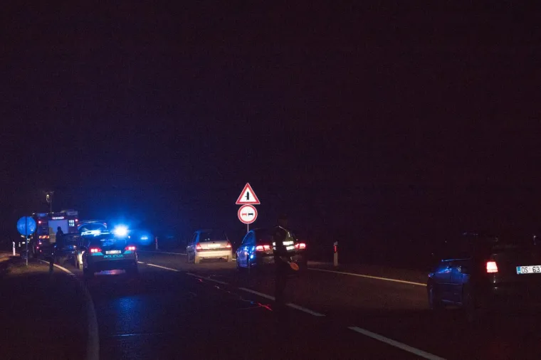 TRAGEDIJA KOD BELOG MANASTIRA: Automobilom sletio u kanal i poginuo, Renault je smrskan