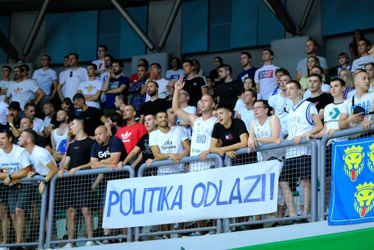 Drama na terenu, fantastična atmosfera i zanimljive poruke na presudnom dvoboju Cibone i Zadra