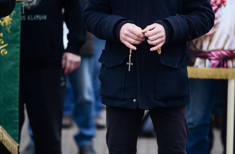 Molitelji opet na trgovima, ali ovaj muškarac se u Zagrebu pobrinuo da ostane zamijećen