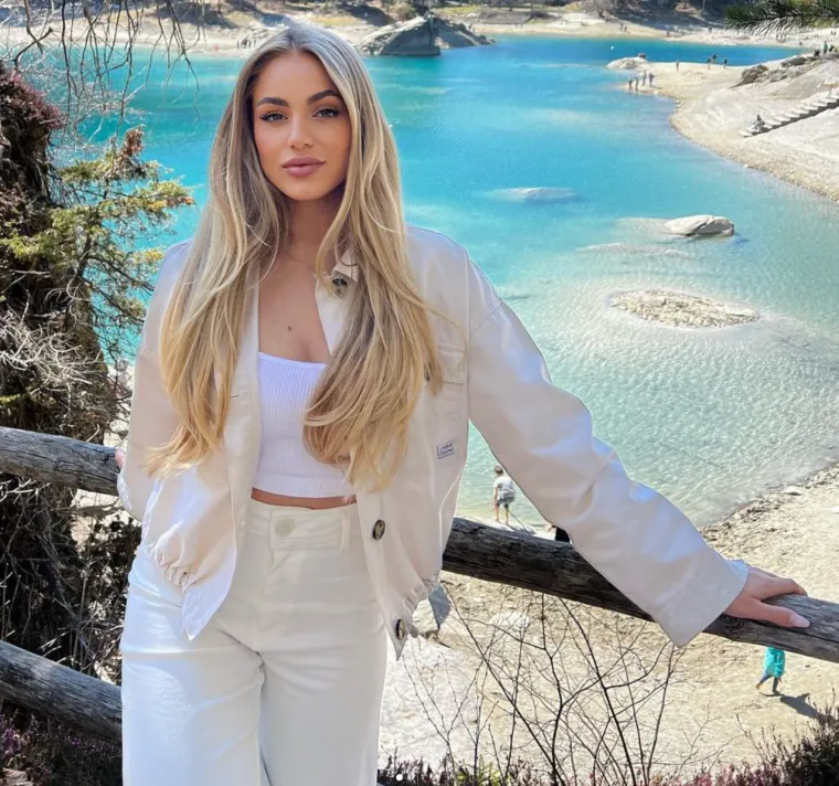 Najljepša nogometašica došla na odmor u Hrvatsku, pozirala u bikiniju i ostavila sve bez daha: 'Avion'