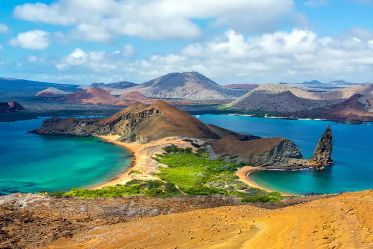 8. Galapagos: Kada je riječ o biološkoj raznolikosti, nema uzbudljivijih otoka od Galapagosa. Ove vulkanske ljepotice koje se prostiru na Ekvatoru su poznate po zvijerima koje se nalaze samo ondje. Ovi otoci su dali teoriju evolucije pa bi se moglo reći da su prilično važni.