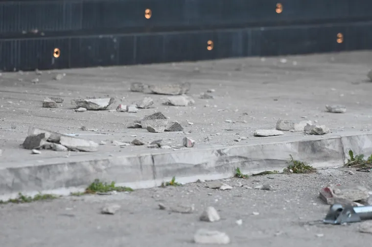 Olujna bura rušila dijelove fasade u središtu Šibenika: Pogledajte šokantne fotografije iz centra grada