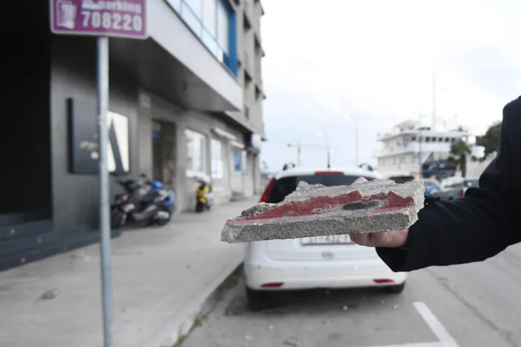 Olujna bura rušila dijelove fasade u središtu Šibenika: Pogledajte šokantne fotografije iz centra grada