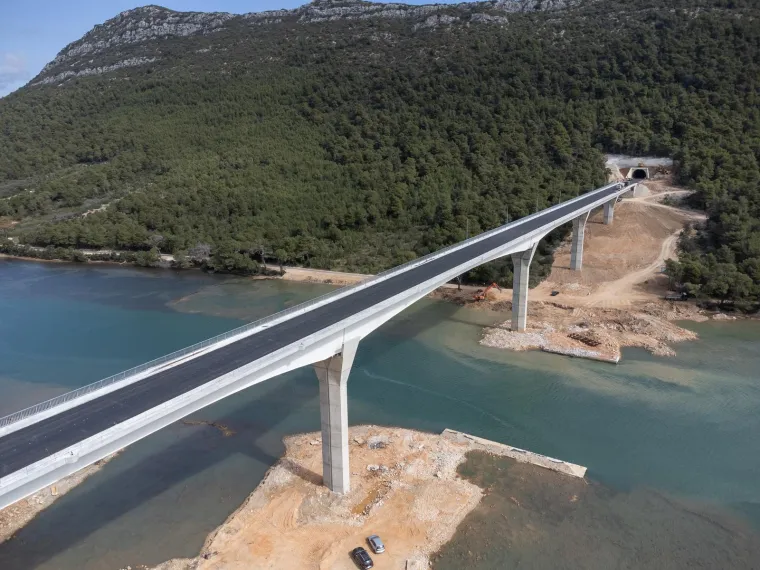 Fotografije iz zraka od kojih zastaje dah: Pogledajte spektakularne prizore pored jednog od najvećih graditeljskih dostignuća u Hrvatskoj