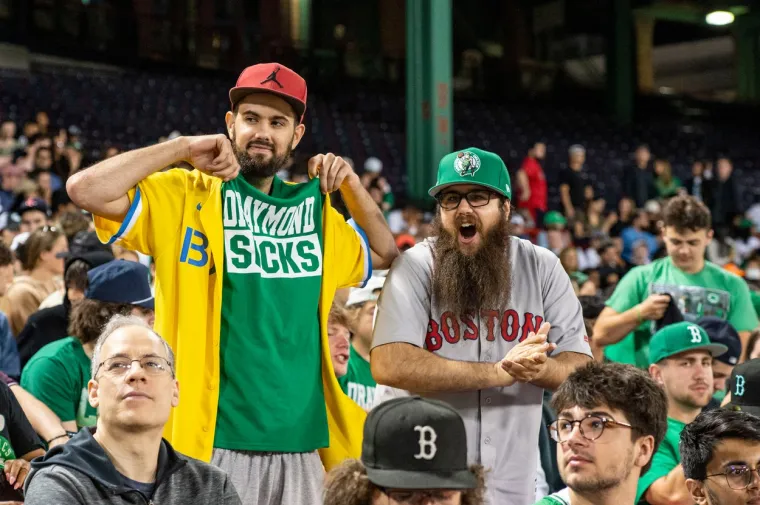 Spektakularne scene u Bostonu: Warriorsi iskoristili meč loptu i odnijeli titulu, Curry prvo ime finala