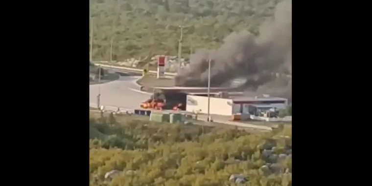Pogledajte stravične scene na benzinskoj postaji. Ozlijeđeni se bore za život