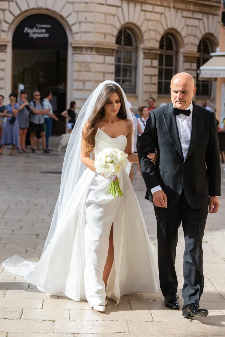 Tko je novopečena supruga Dominika Livakovića koju zovu 'hrvatskom Meghan Markle'?