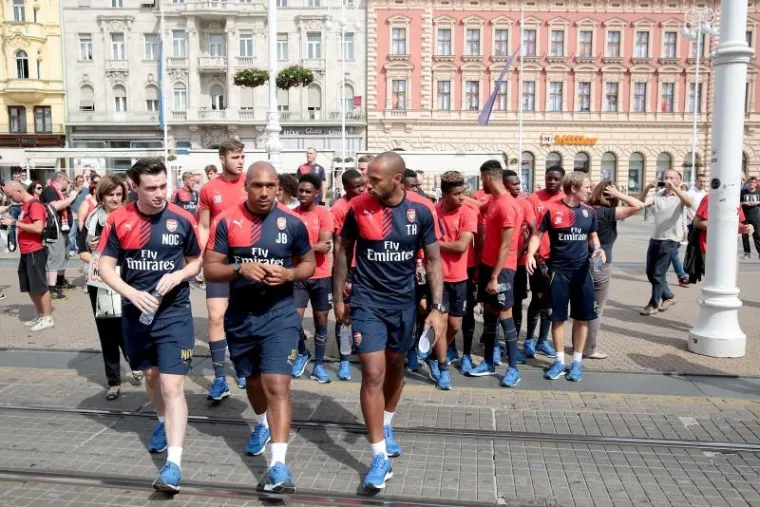 Proslavljeni nogometaš Thierry Henry izazvao pomutnju u gradu