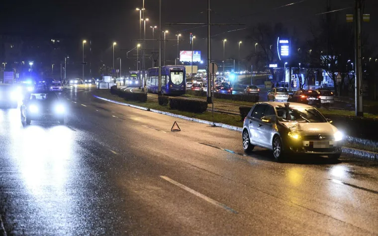 TRAGEDIJA KOD FOLNEGOVIĆEVOG NASELJA U ZAGREBU: Pješakinja na mjestu poginula pri prelasku ceste