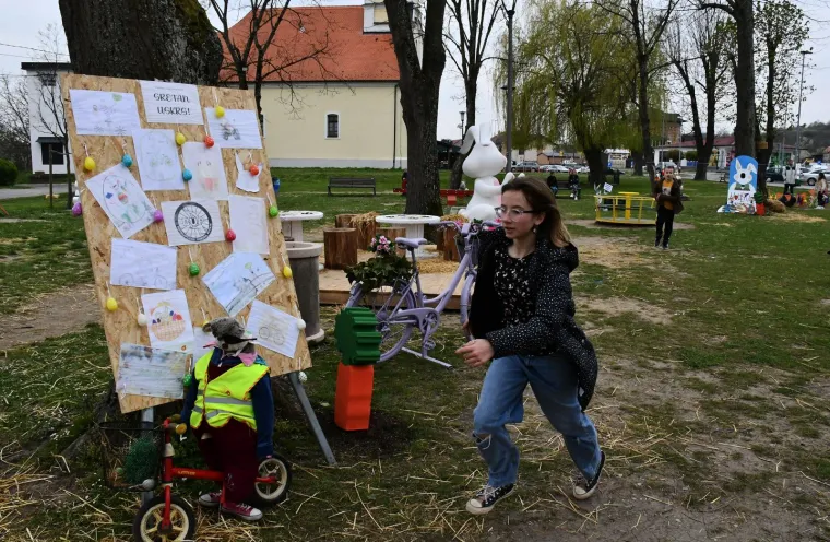 U centru Sibinja sve se zašarenilo: Pogledajte kako izgleda slavonski Zekograd