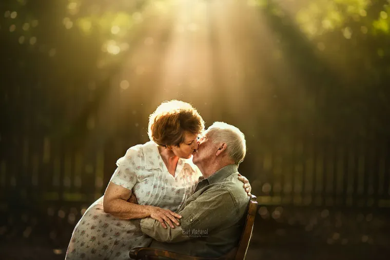 Kad se stara ljubav vrati: Predivne fotografije umirovljenih parova koje će vas u potpunosti raznježiti