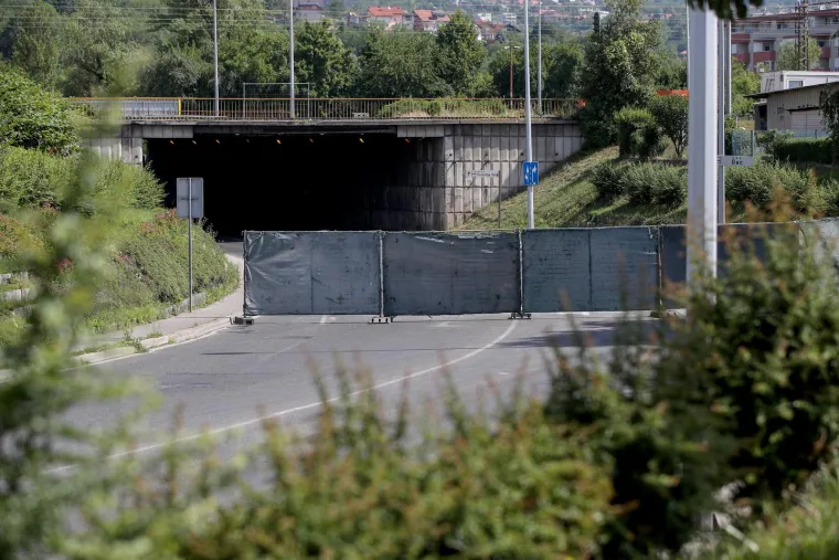 Promet će biti preusmjeren preko Samoborske ceste, Vrapčanske putine i Oranica, prema Ilici.