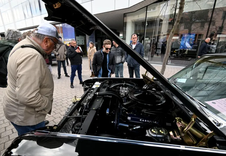 Fascinantni oldtimeri plijenili poglede Zagrepčana: Koji vam je najljepši stari kotač?