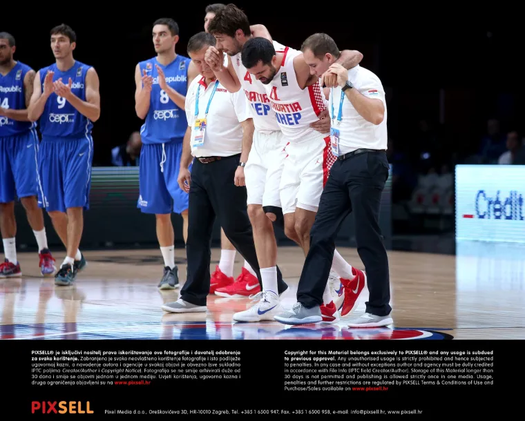 Pogledajte pokisla lica naših košarkaša nakon blamaže protiv Češke na Eurobasketu