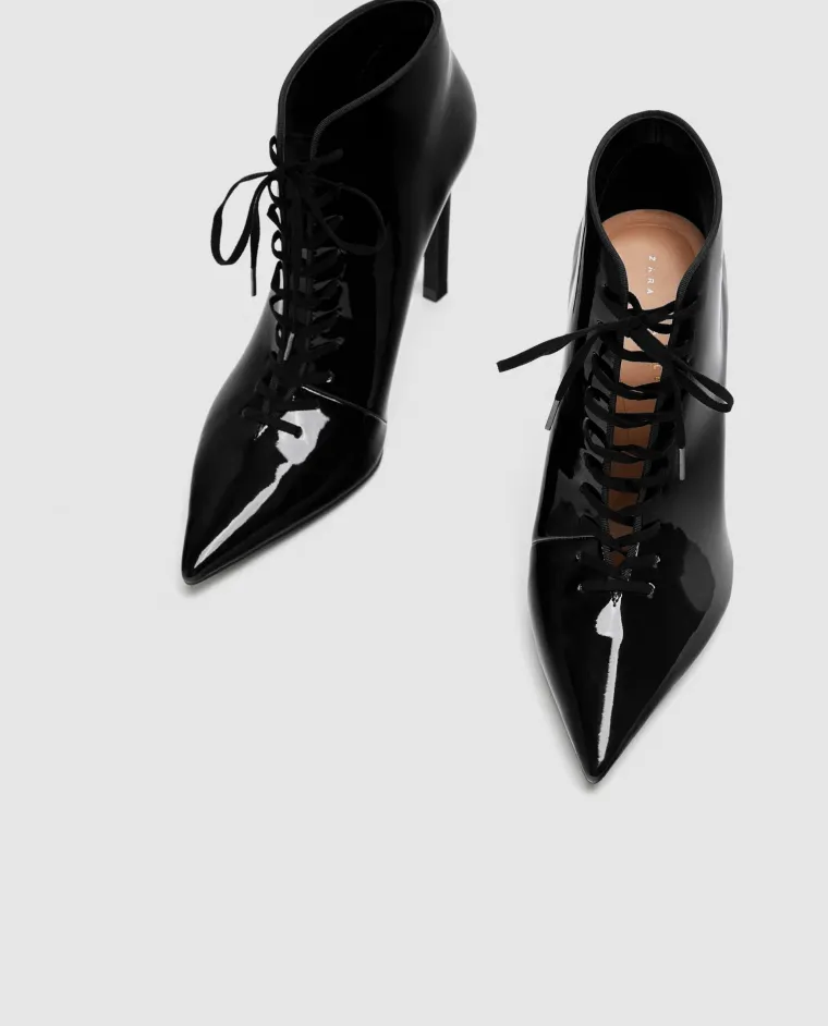 Lakirane gležnjače na vezanje, Zara, 299,90 kuna