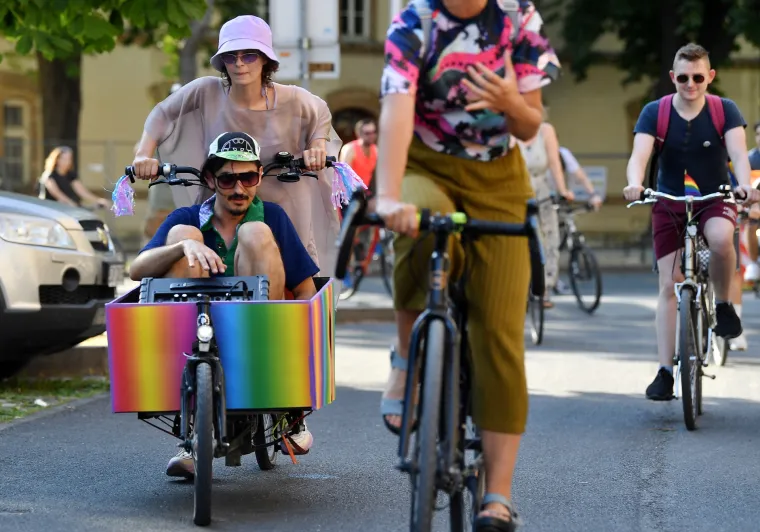 U Zagrebu se održao Pride Ride: Zatražili ravnopravan položaj LGBTI osoba