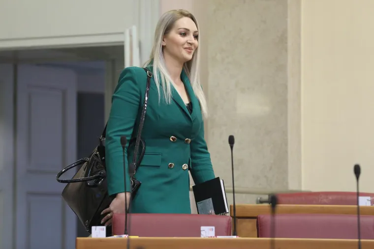 Marina Opačak Bilić pokazala najbolje adute iz svog ormara, a otkrila je i zanimljivu tetovažu na nozi