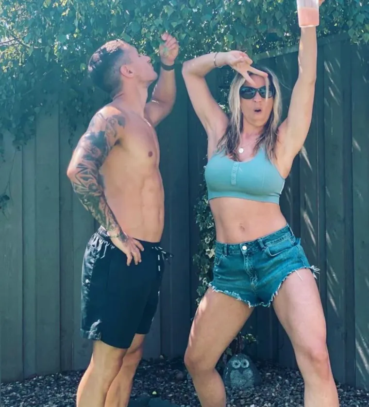 Naime, Gemma Atkinson od prošle je godine sretno zaručena za zgodnog Gorka Marqueza, a zajedno dijele jednu kćer, dvogodišnju Miju.