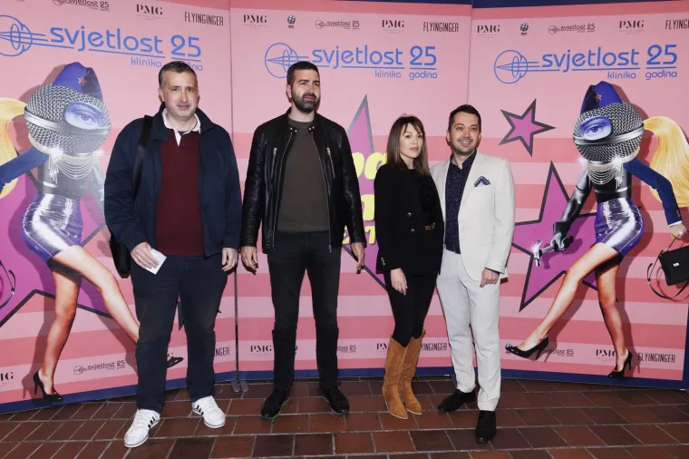 Lepa Brena privukla estradnu kremu: Andrei Šušnjari provirio raskošan dekolte, Giuliano izveo lijepu suprugu