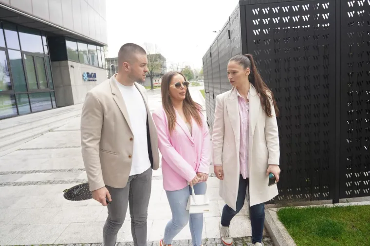 Ceca dobila unuka, pobjedonosno izašla iz bolnice i otkrila ime bebe: 'Na današnji dan je rođen i moj pokojni suprug'